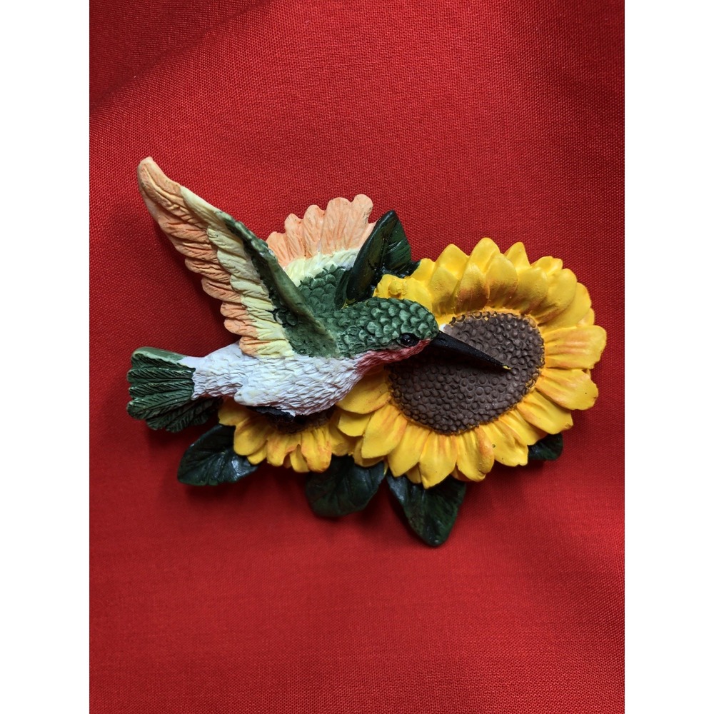 Beautiful Hummingbird With SunFlower Resin Magnet -New